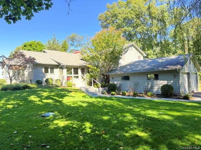 5 Shore Drive, Setauket