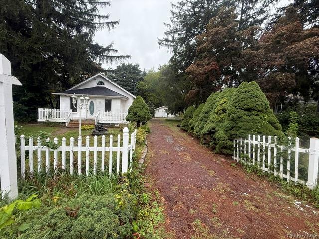 2408 Pine Avenue — photo 3
