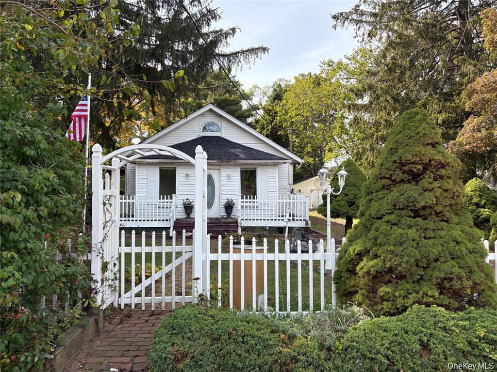 2408 Pine Avenue, Ronkonkoma