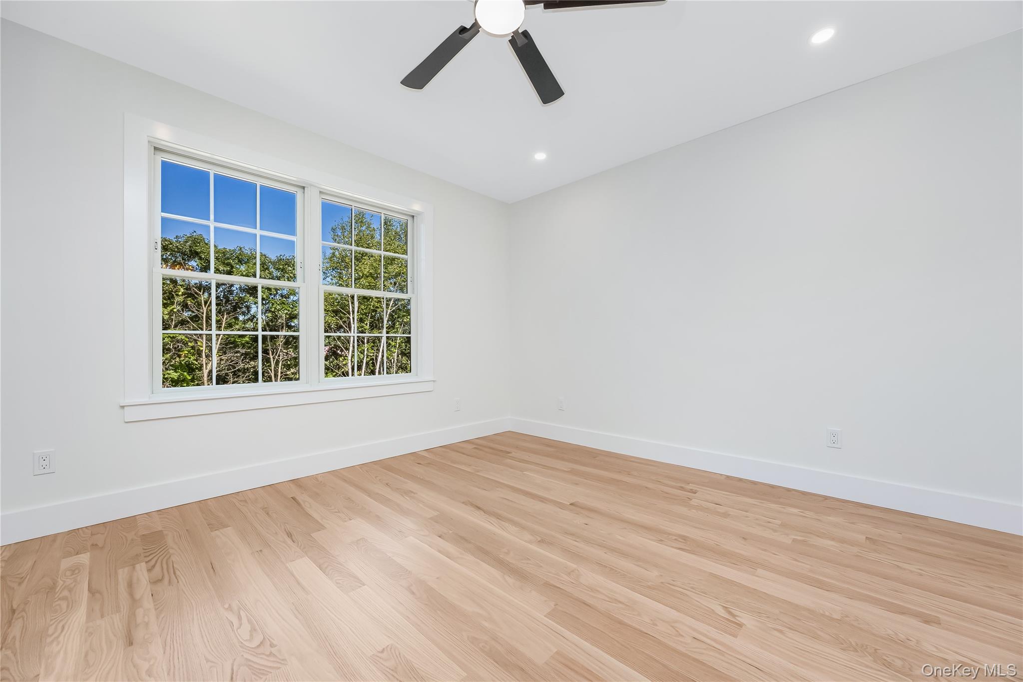 510 Bayport Avenue — photo 19