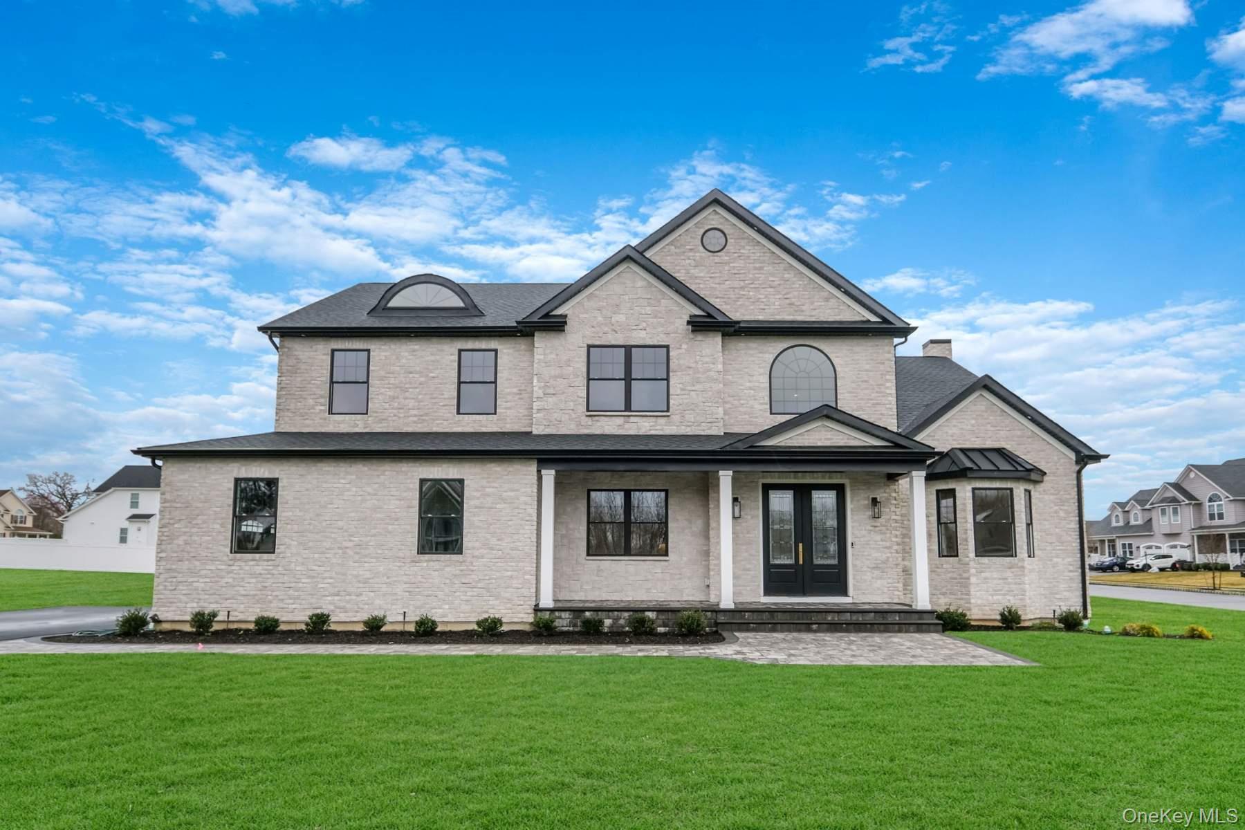 457 Pond Path, East Setauket