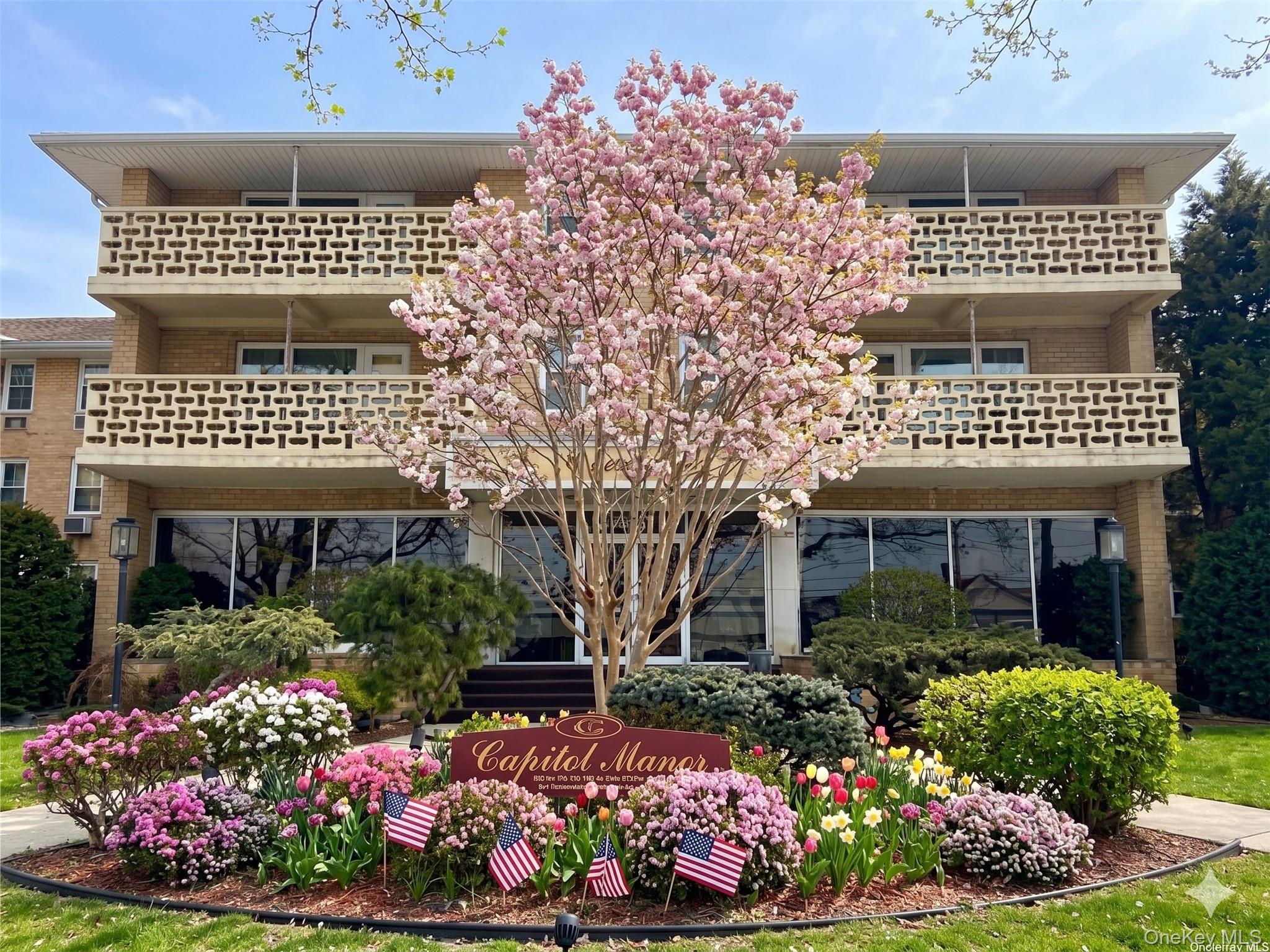 490 Atlantic Avenue #115, East Rockaway