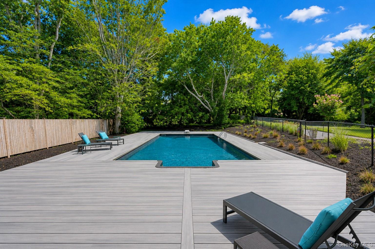 9305 Soundview Avenue — photo 16