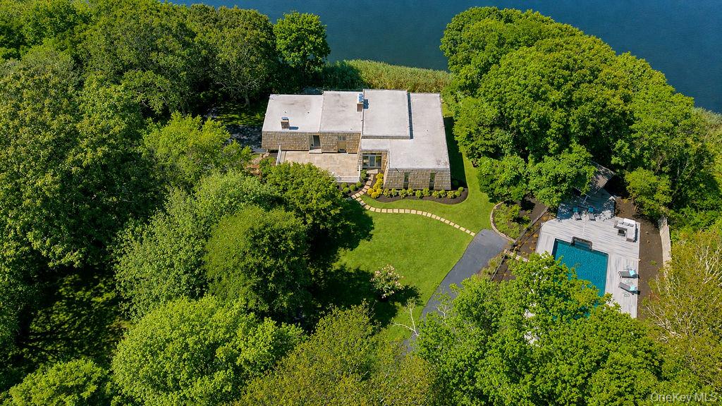 9305 Soundview Avenue — photo 4