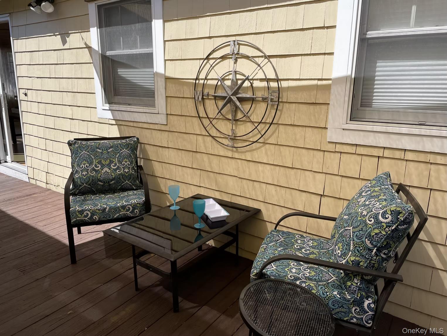 298 Cottage Walk — photo 3