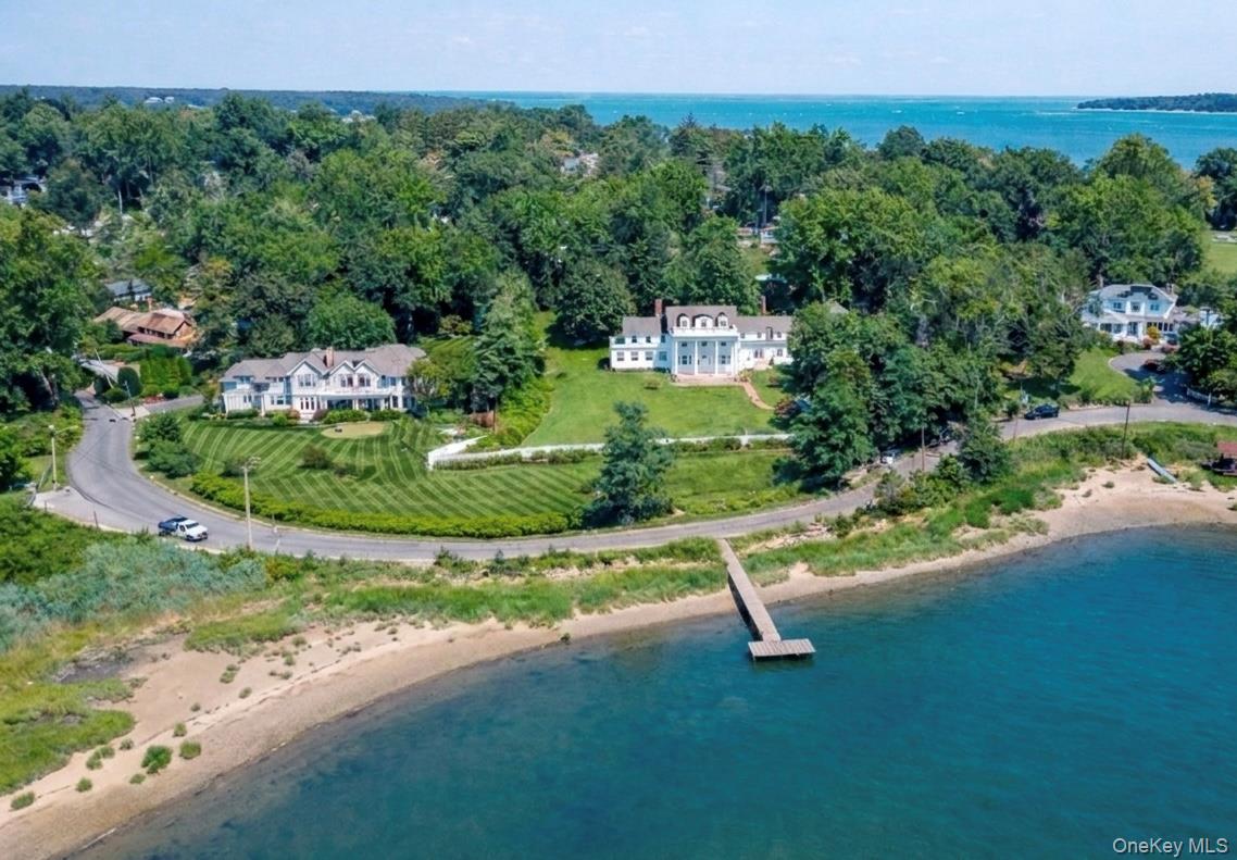 158 Shore Road, Huntington Bay