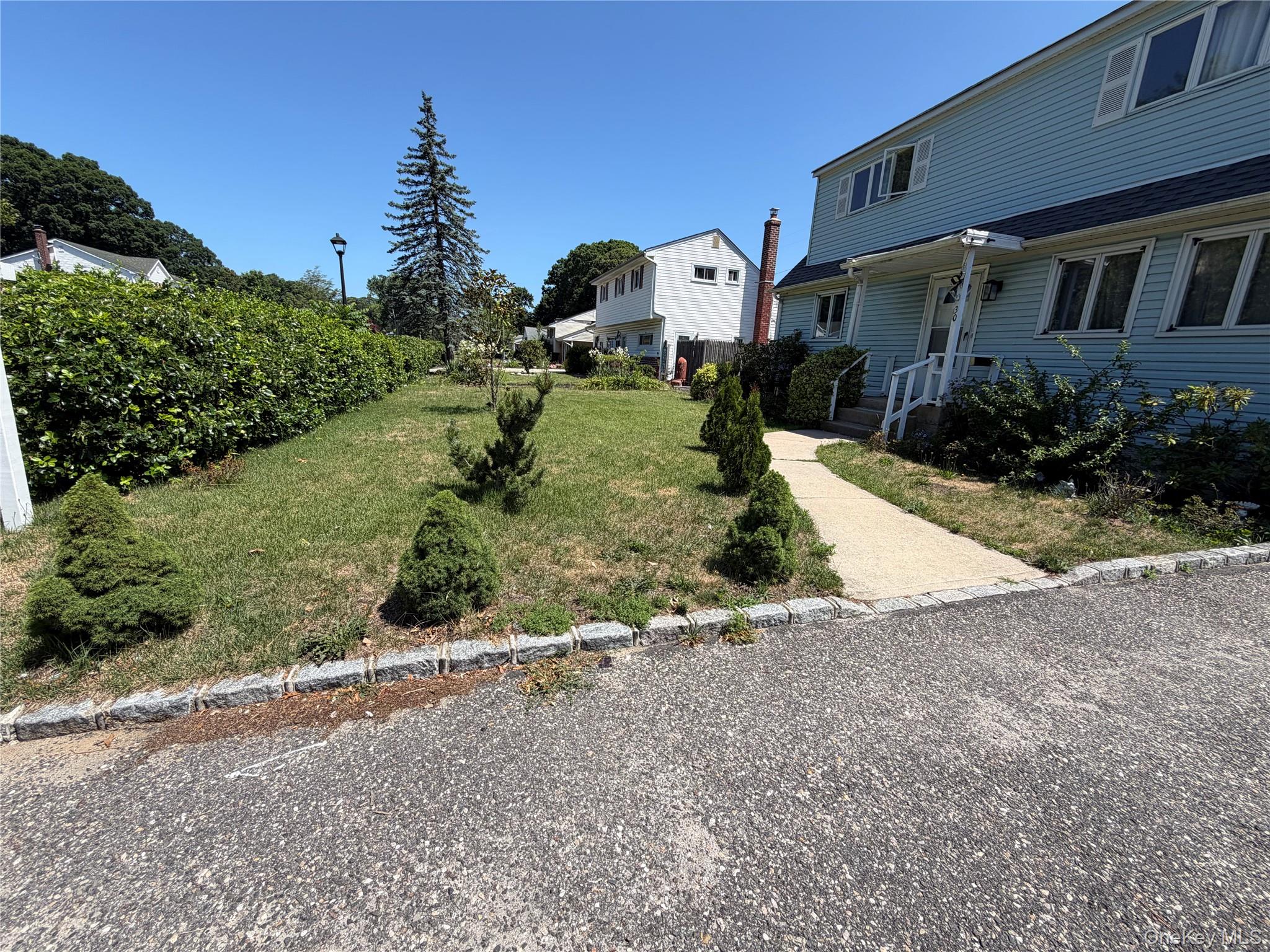 30 Eastwood Boulevard — photo 33