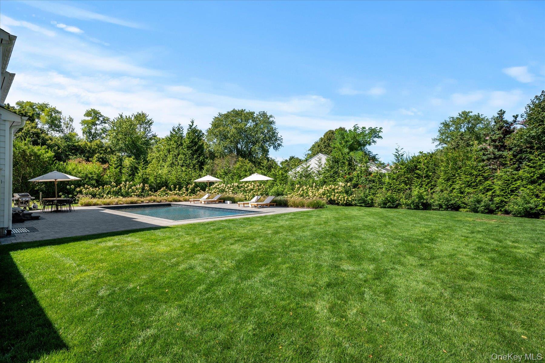 660 Sutton Place — photo 22