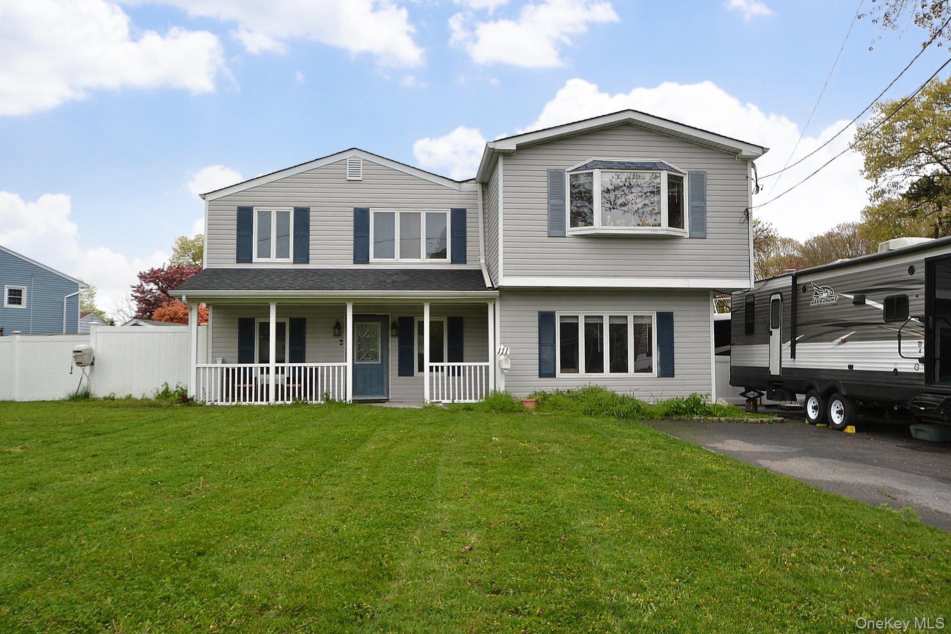 111 Fuller Avenue, Islip