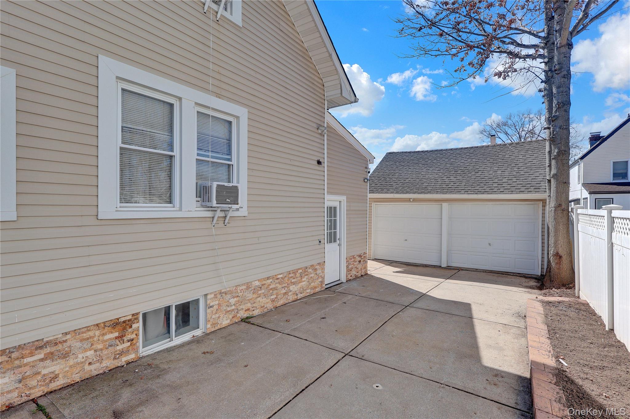 26 Hilbert Street — photo 30