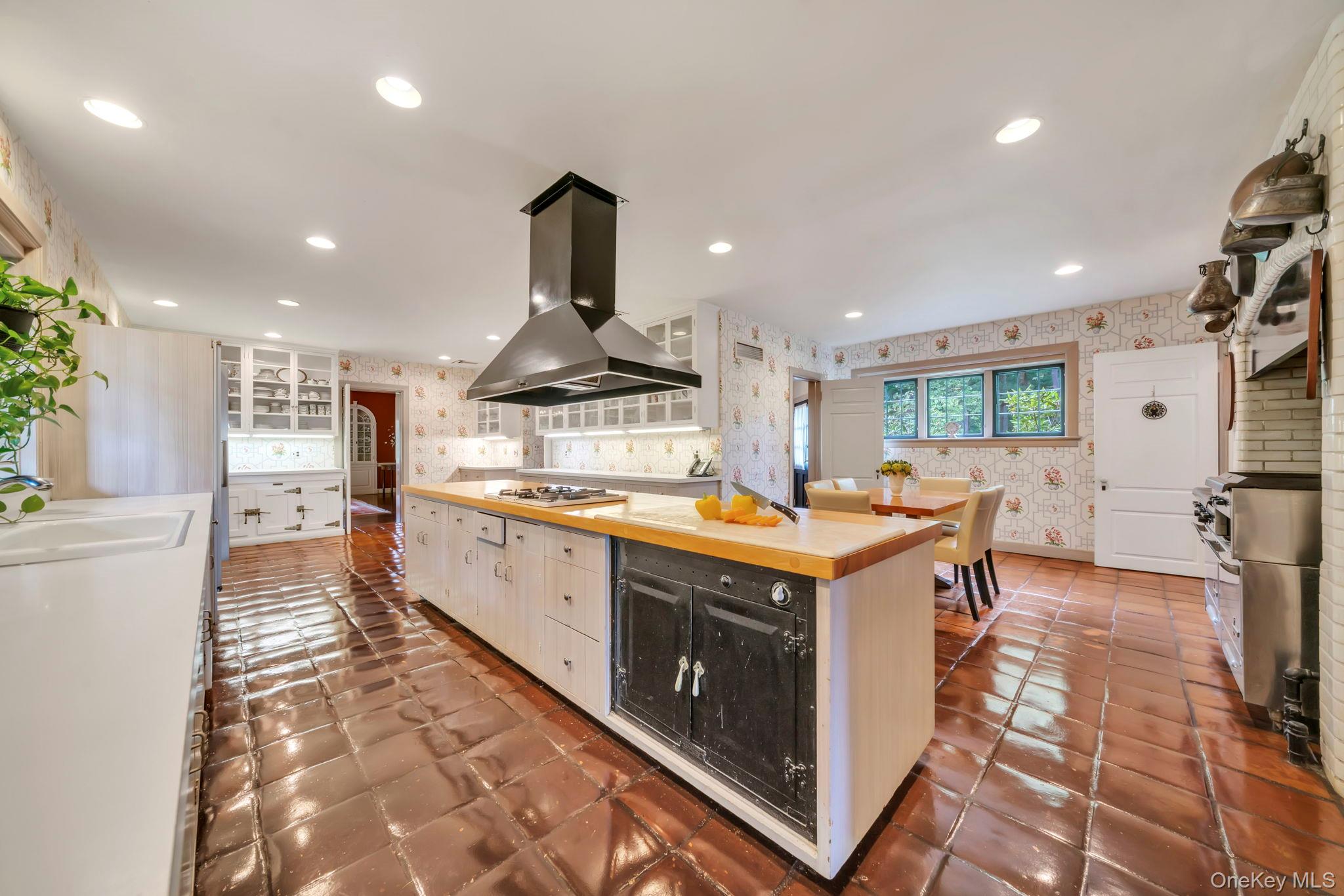 95 Piping Rock Road — photo 15