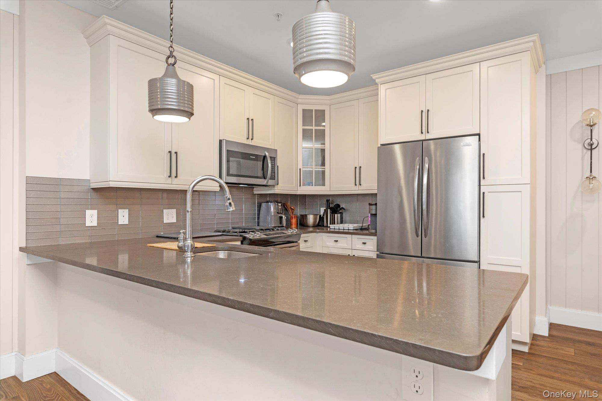214 Marina Pointe Drive #214 — photo 6