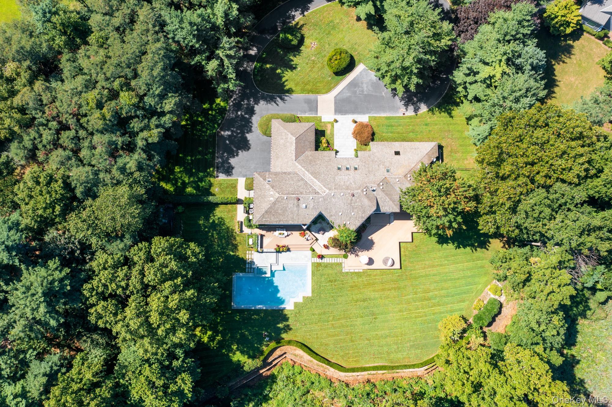 8 Mill Pond Lane — photo 36
