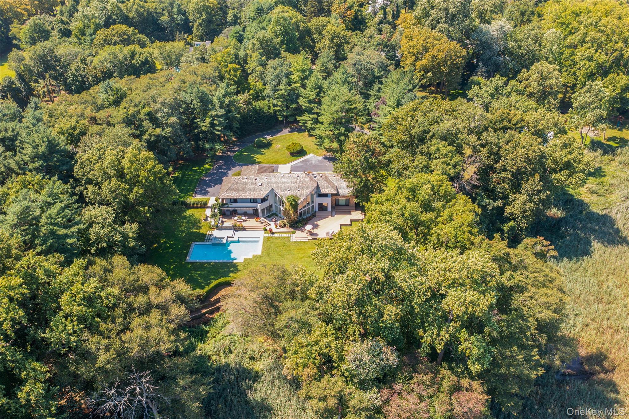 8 Mill Pond Lane — photo 37