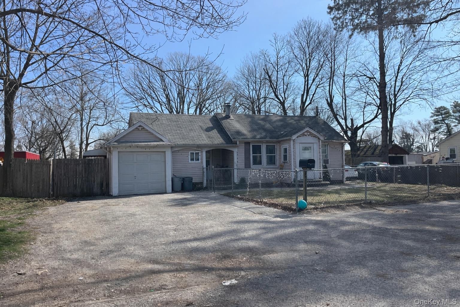 43 Grant Avenue, Brentwood
