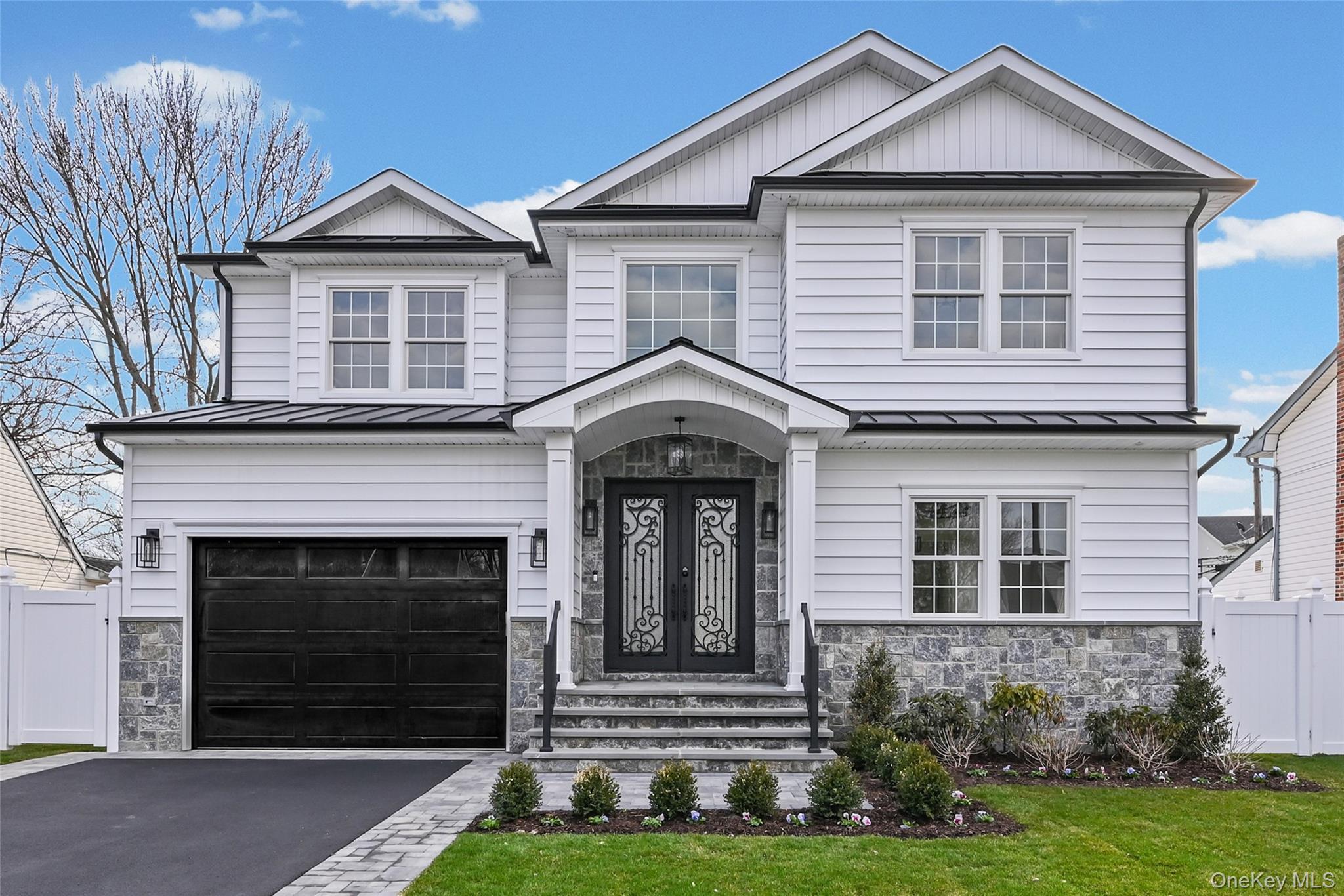 27 Grape Lane, Hicksville