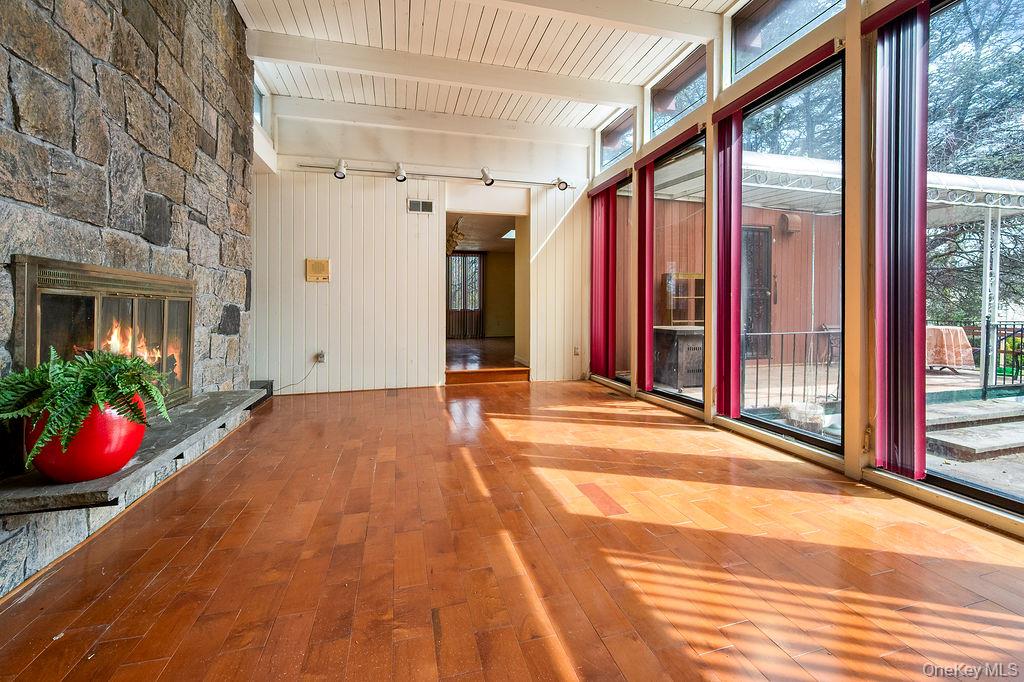 11 Valley View Road — photo 3