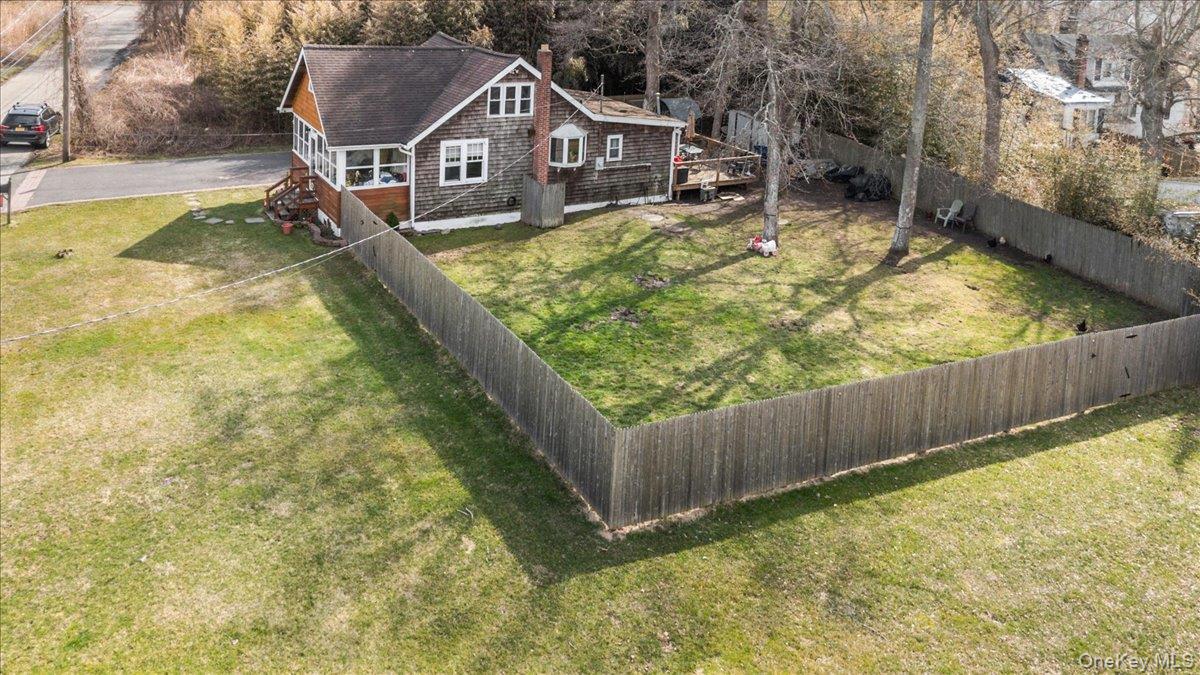 42 Moriches Drive — photo 32