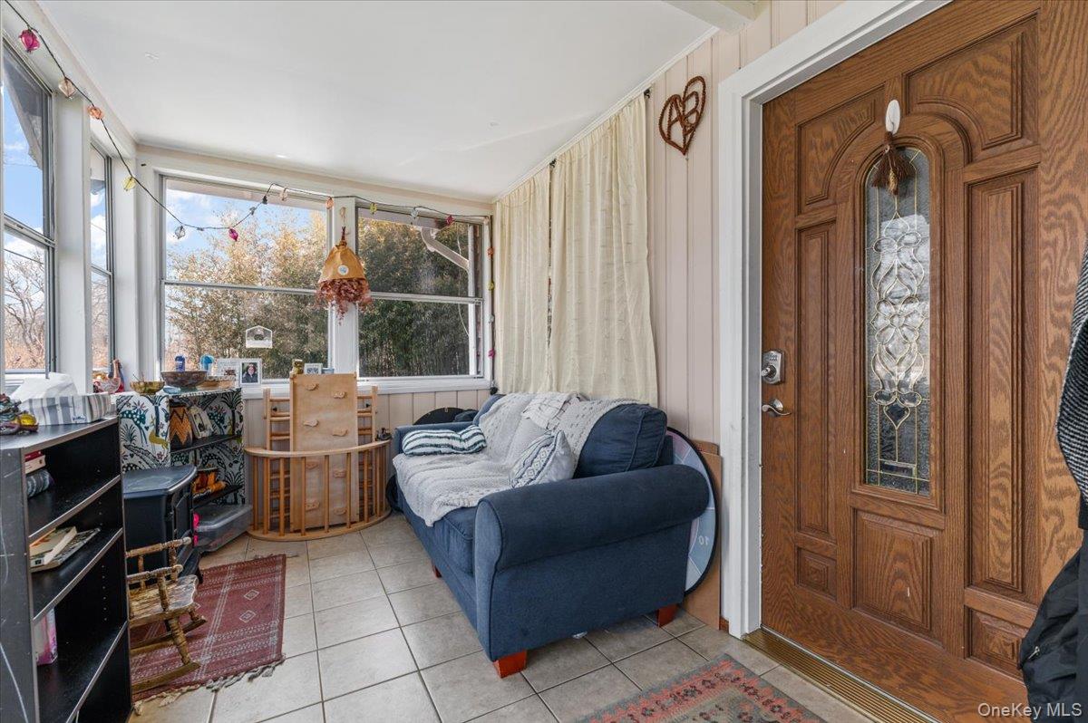 42 Moriches Drive — photo 5