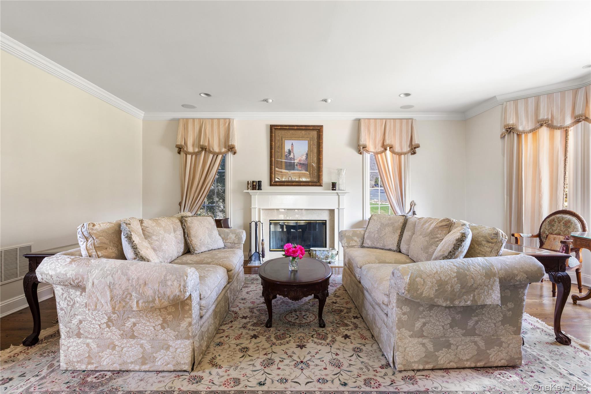 14 Meadow Lane — photo 4