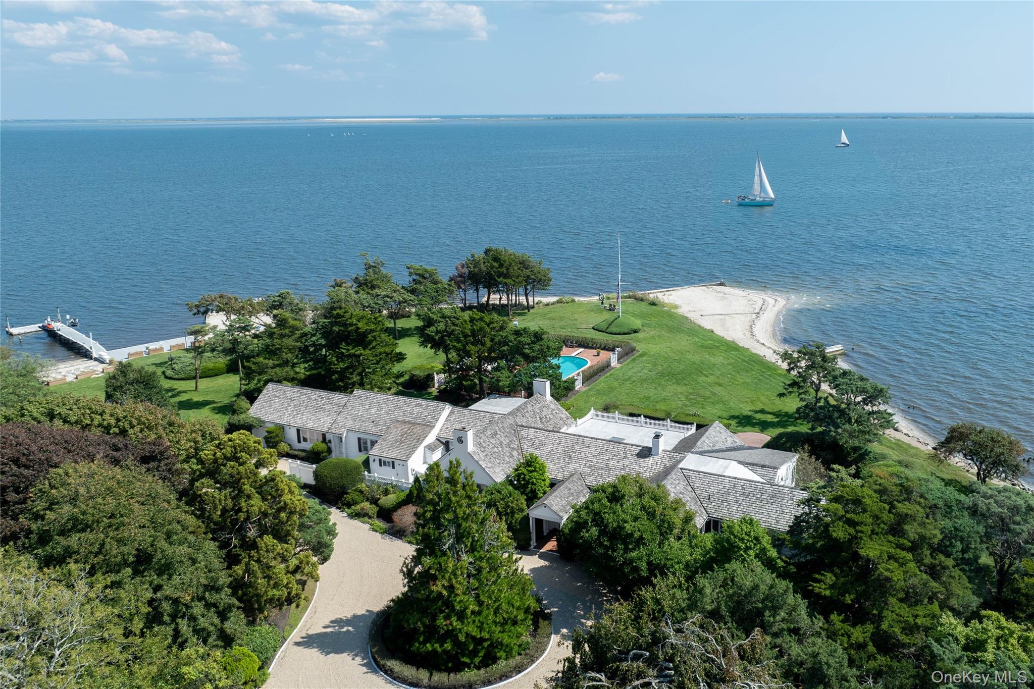 16 Point Road, Bellport Village