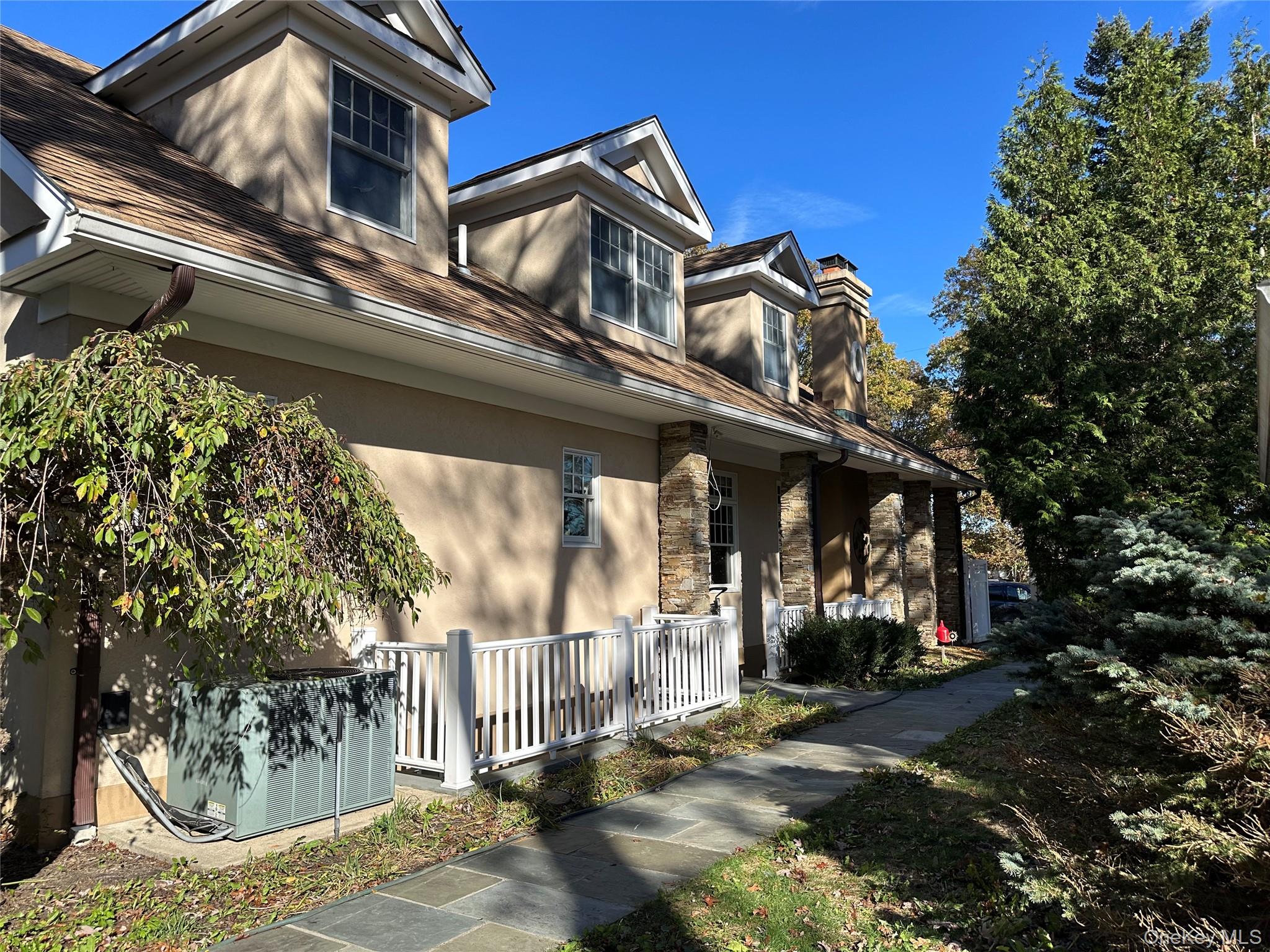 16 Oriole Place — photo 30