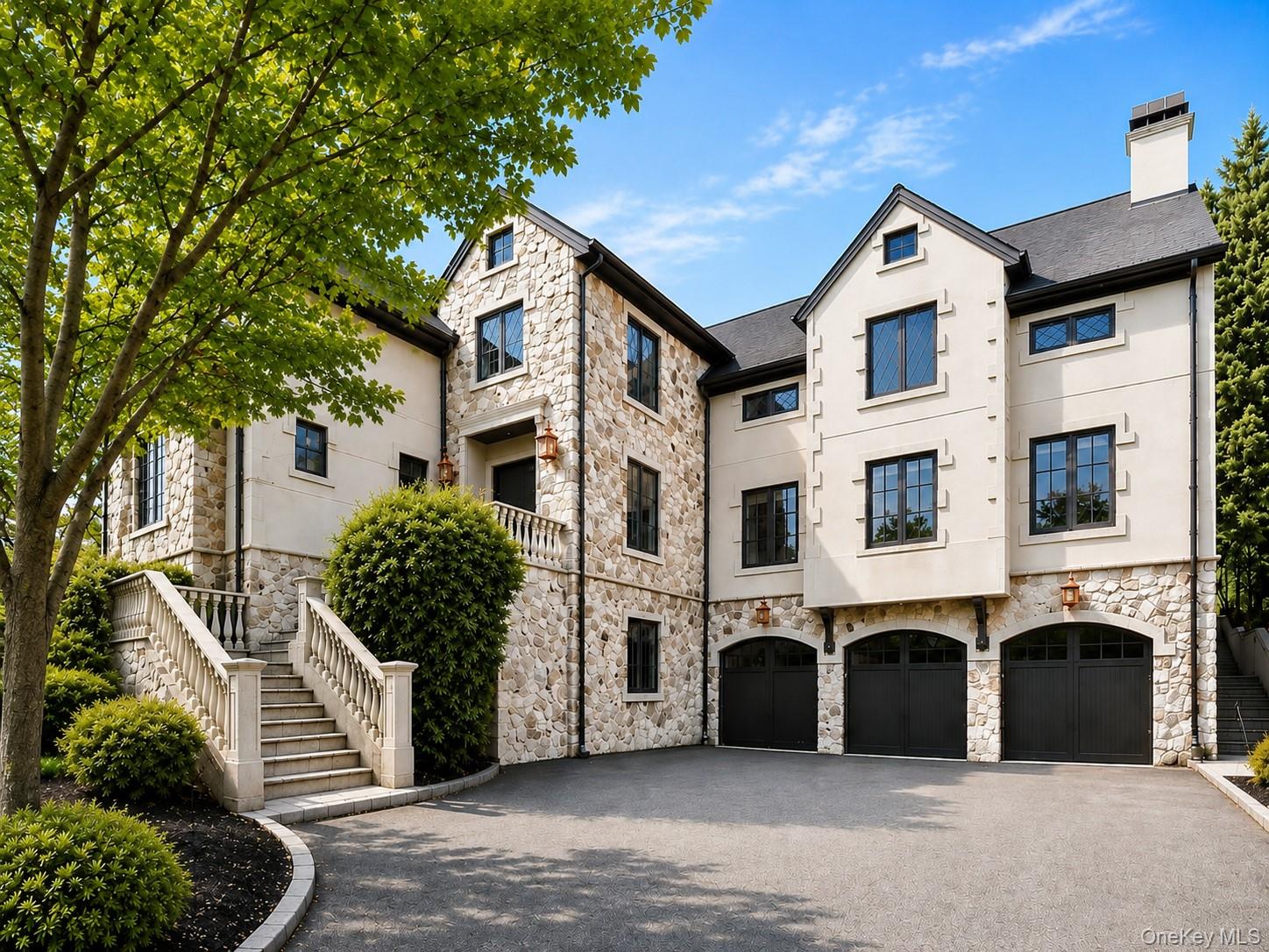 9 Earle Drive, Muttontown