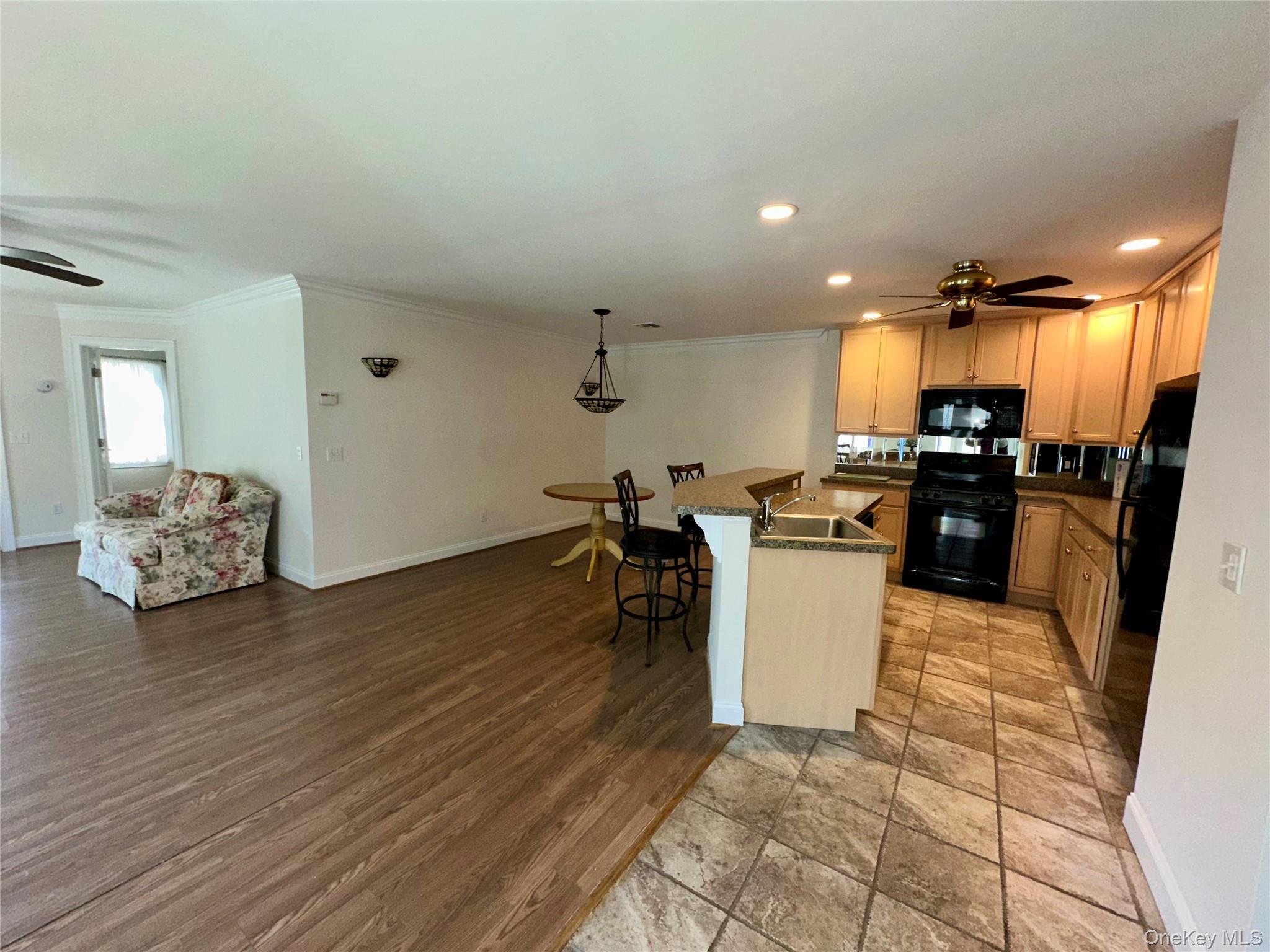 5 White Oak Court #5 — photo 3
