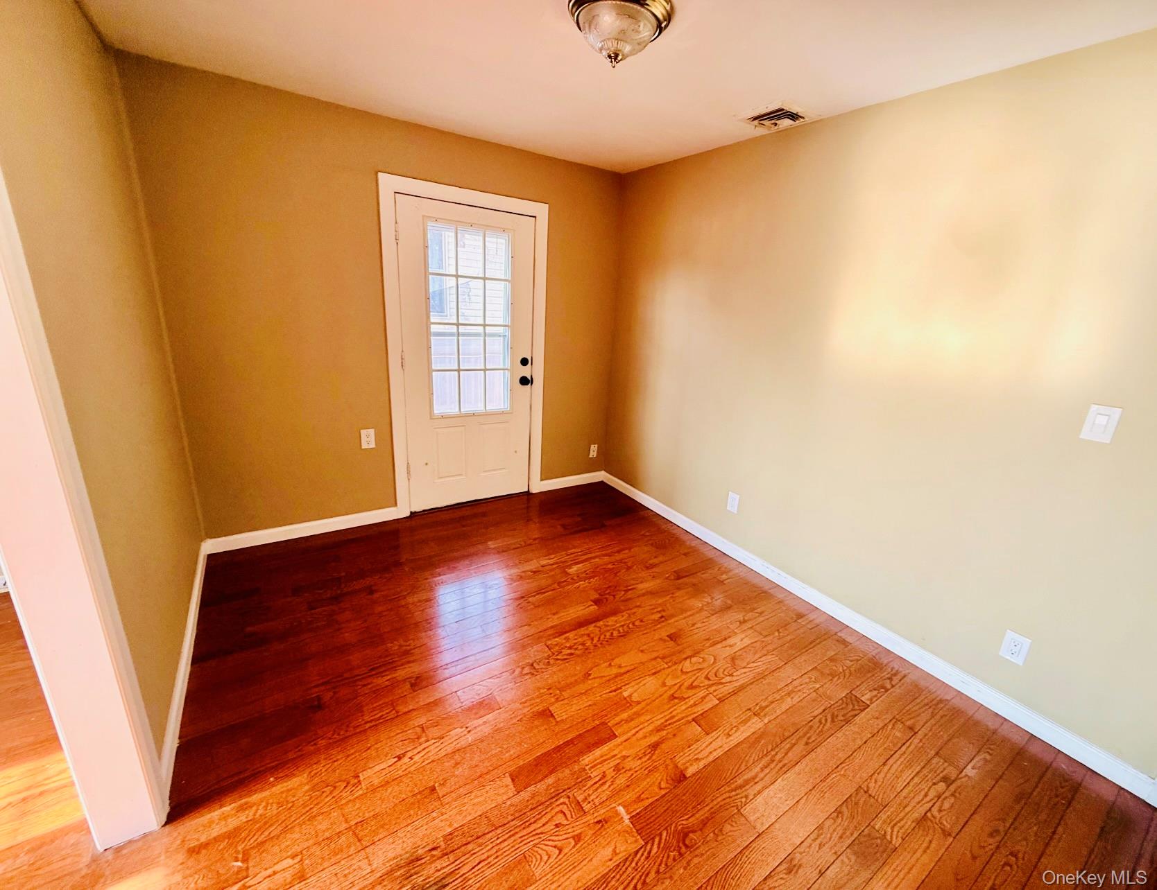 43 Johnson Avenue — photo 33