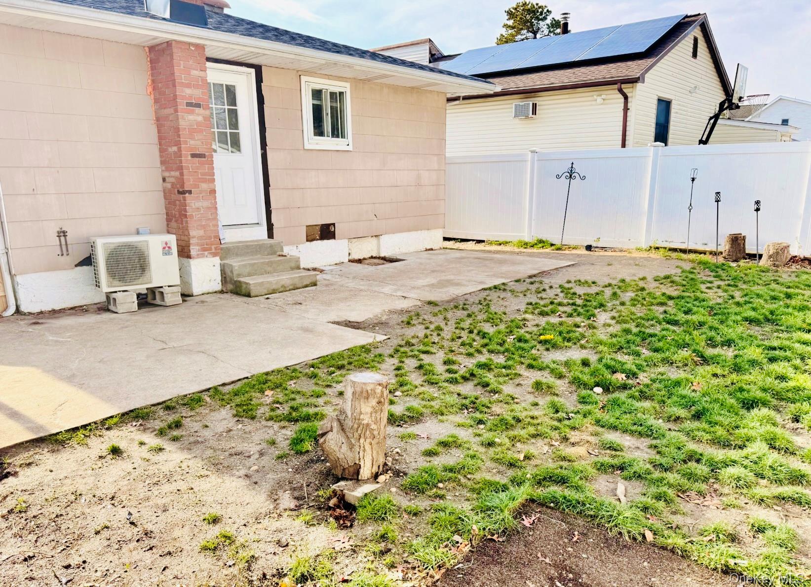 43 Johnson Avenue — photo 44