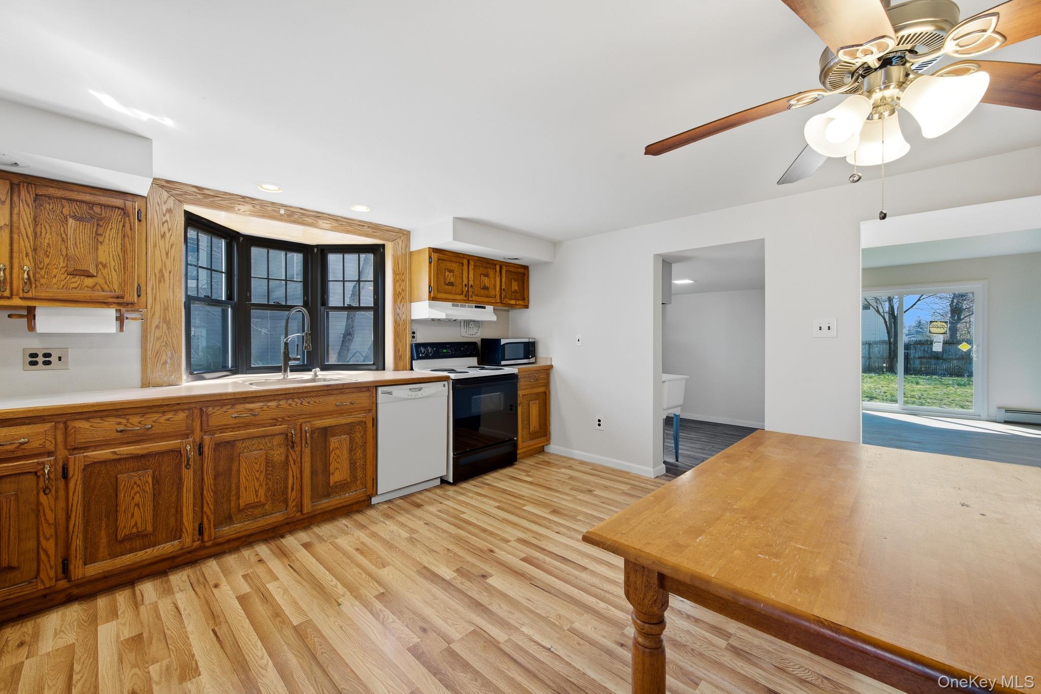 94 Lakewood Street — photo 6