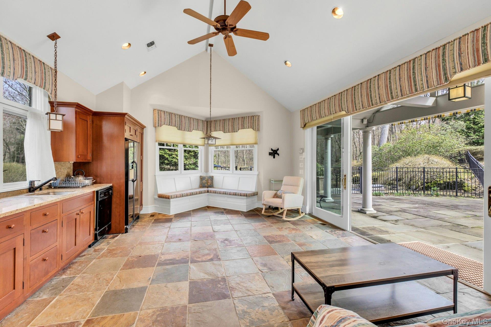 10 Redmond Lane — photo 46
