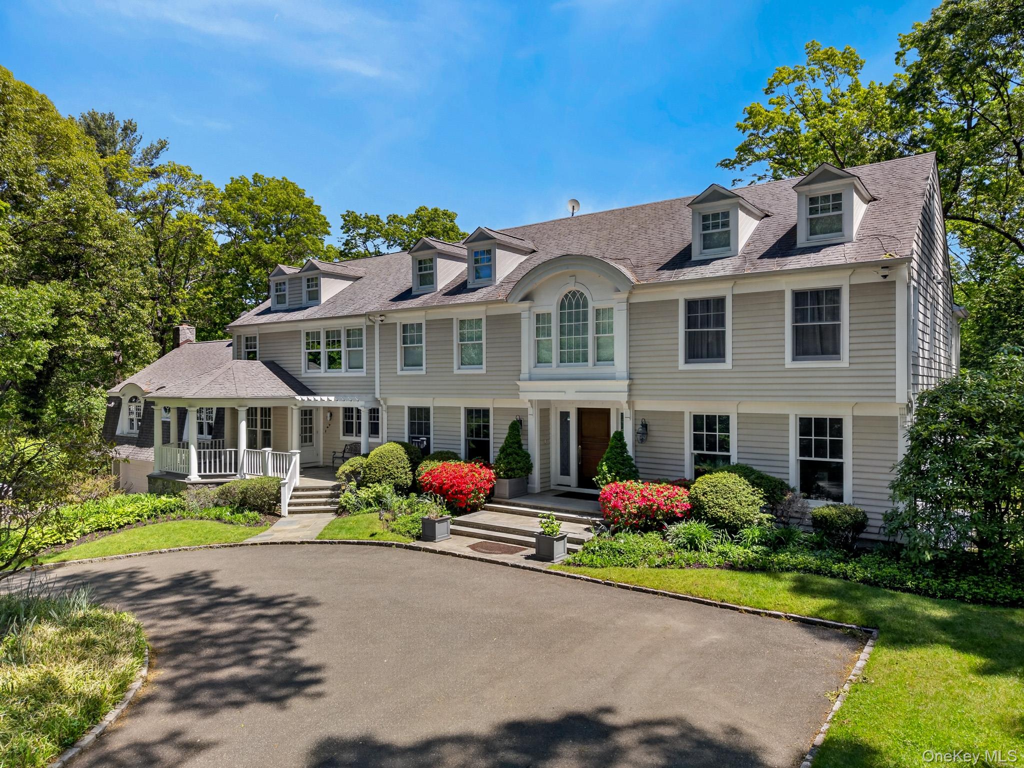 10 Redmond Lane, Oyster Bay
