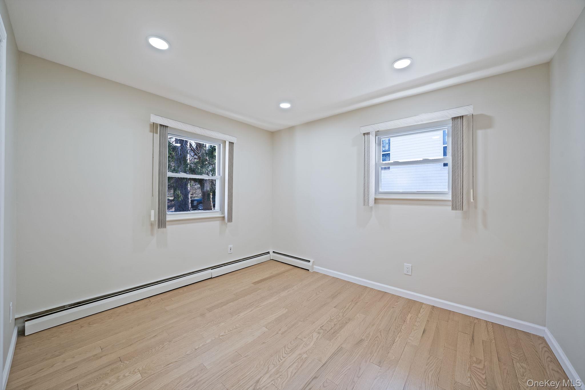 45 Roslyn Road — photo 16
