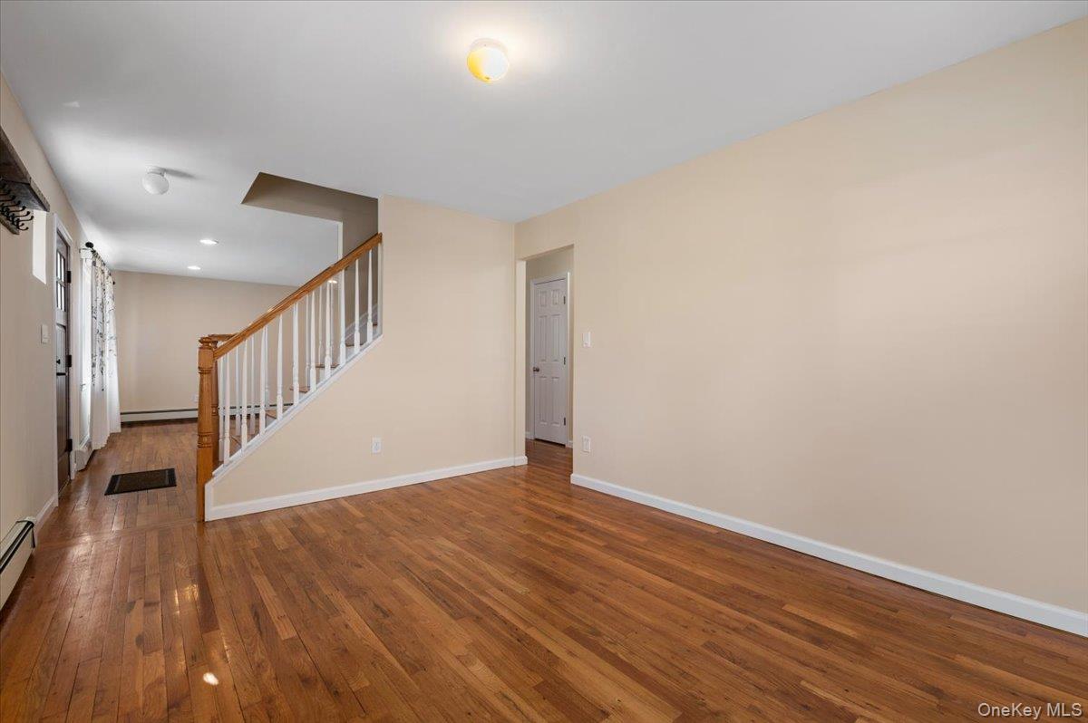 10 Maple Road — photo 13