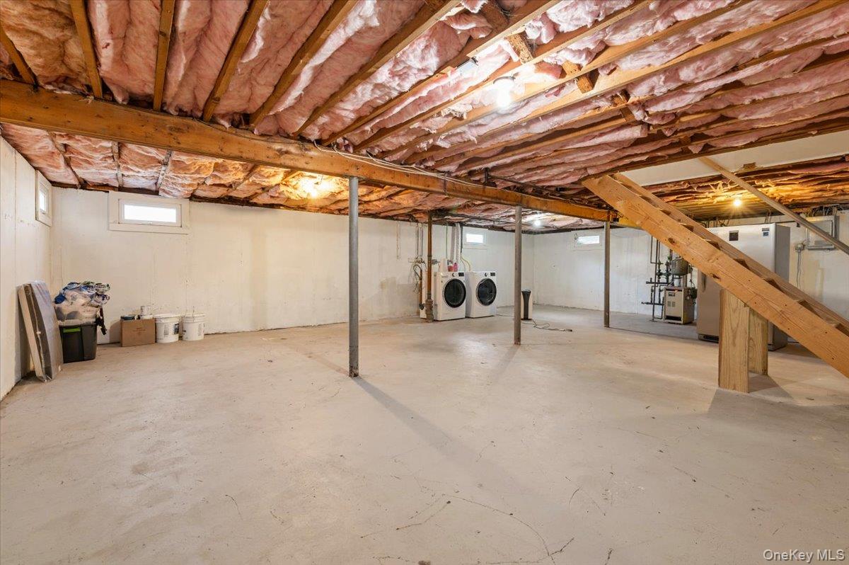 10 Maple Road — photo 23