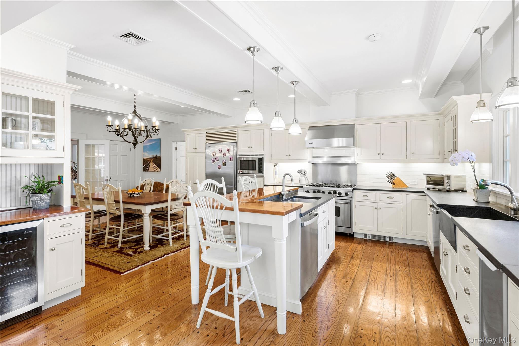 16 Middle Drive — photo 13