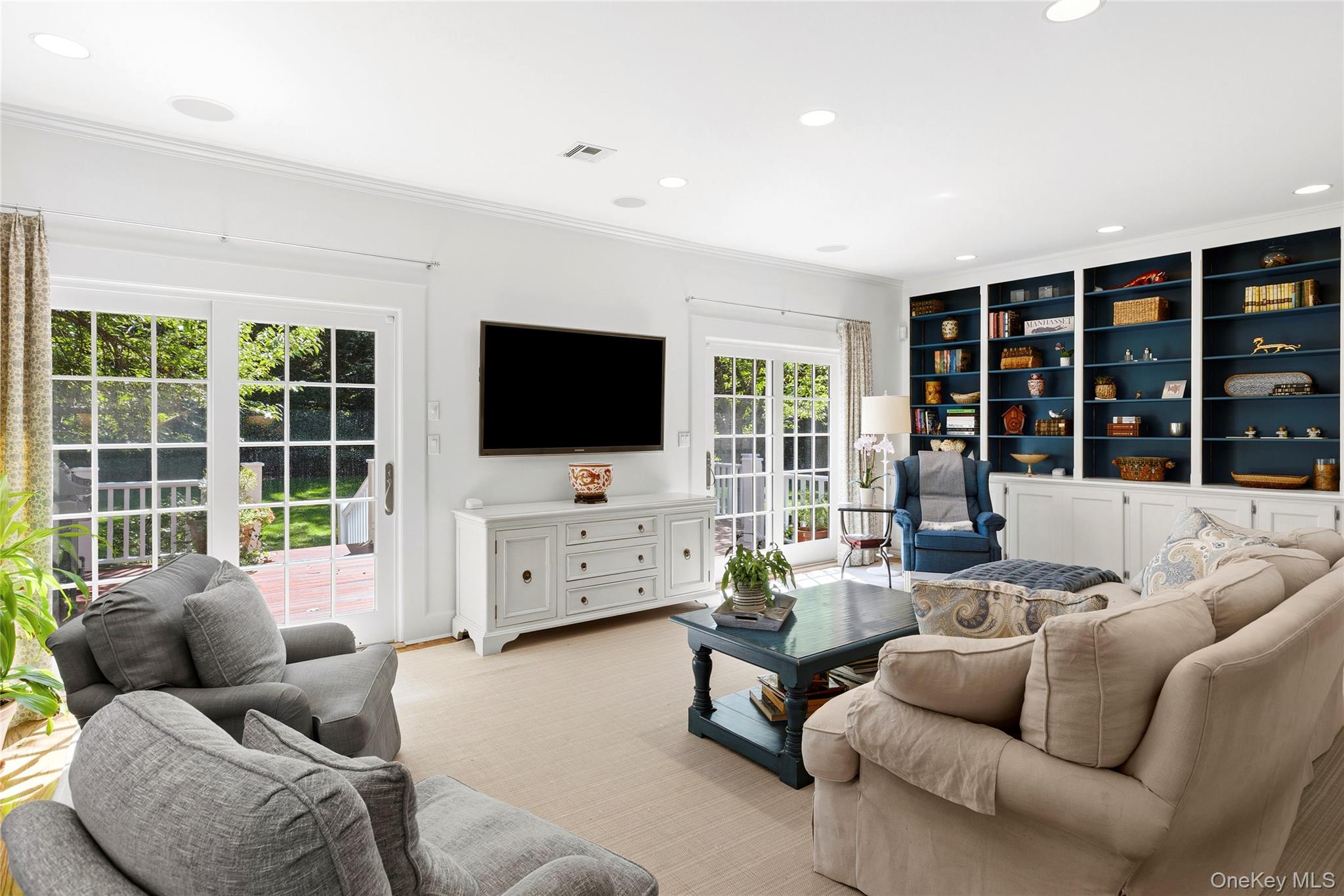 16 Middle Drive — photo 15