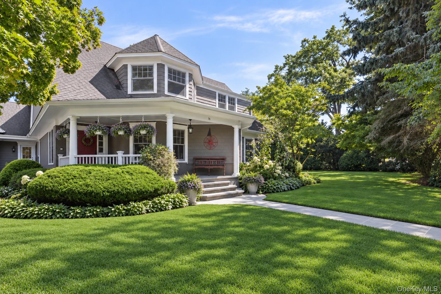 16 Middle Drive, Manhasset