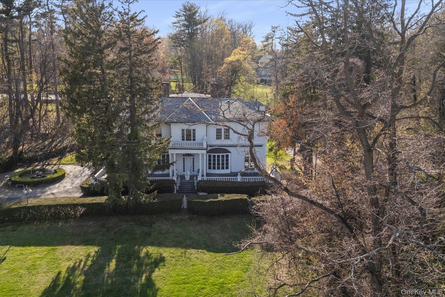 365 Shore Road — photo 38