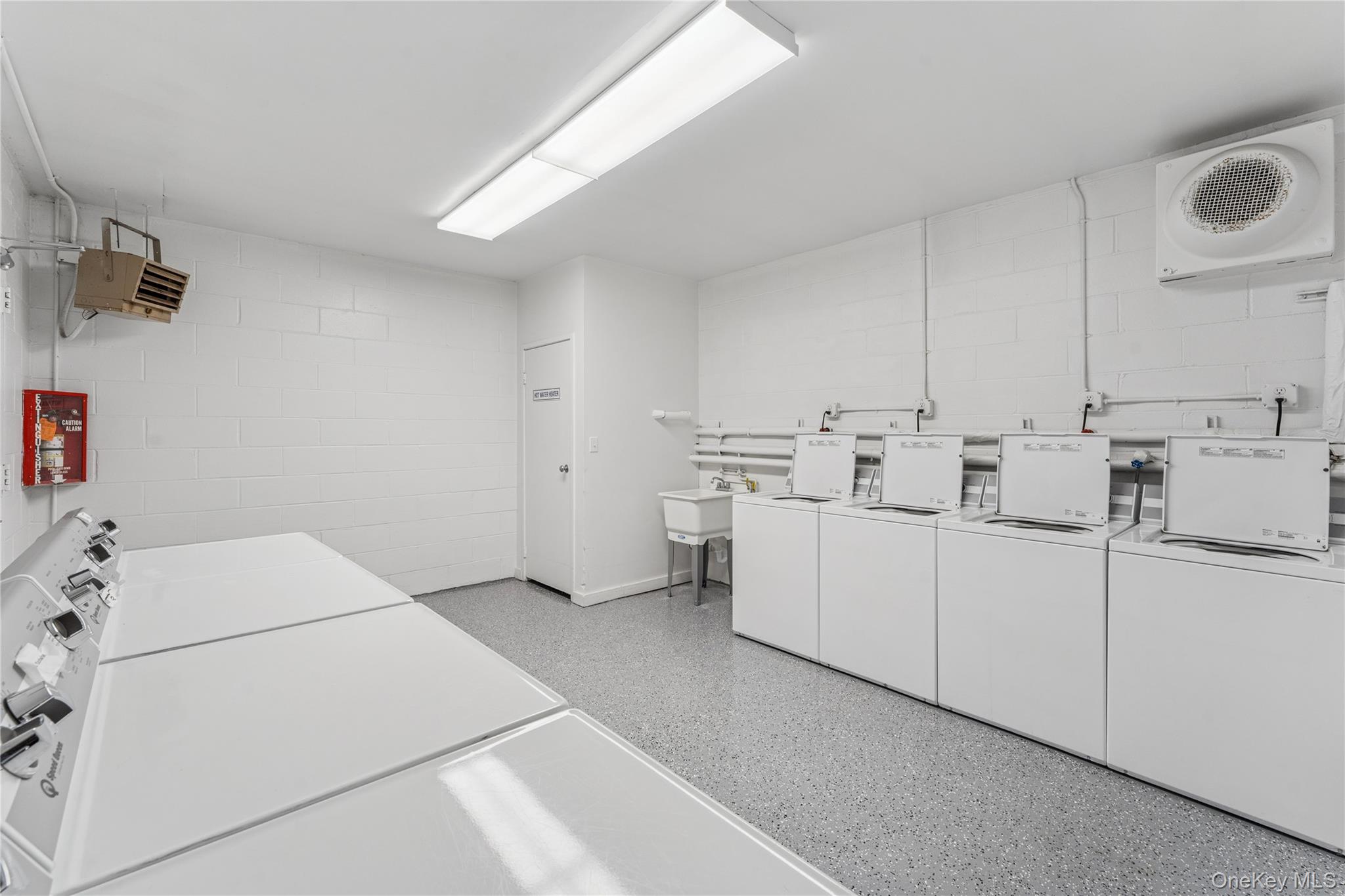 261 Dune Road #5 — photo 11