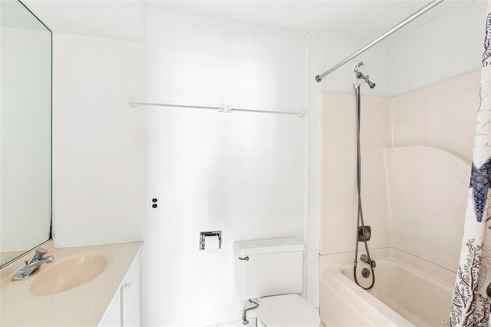 261 Dune Road #5 — photo 8