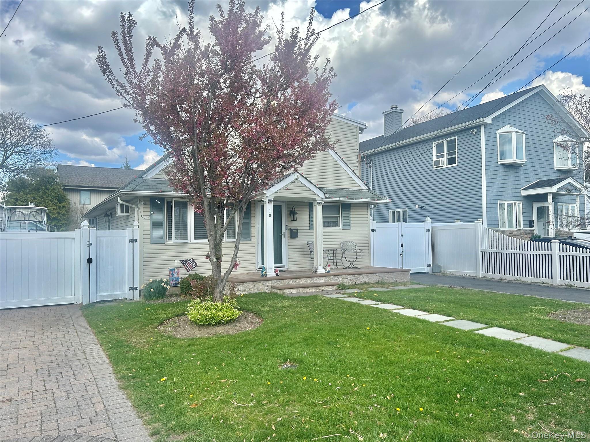 19 Tameling Avenue — photo 2