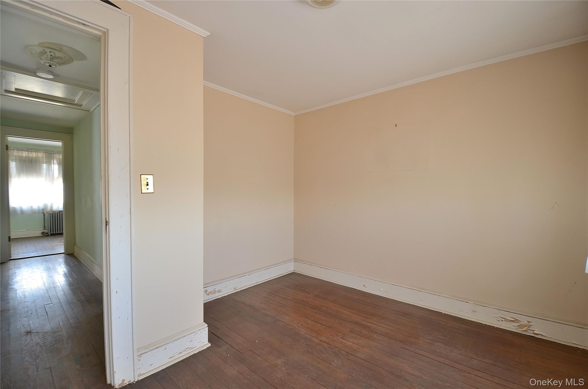 2586 Riverside Drive — photo 16