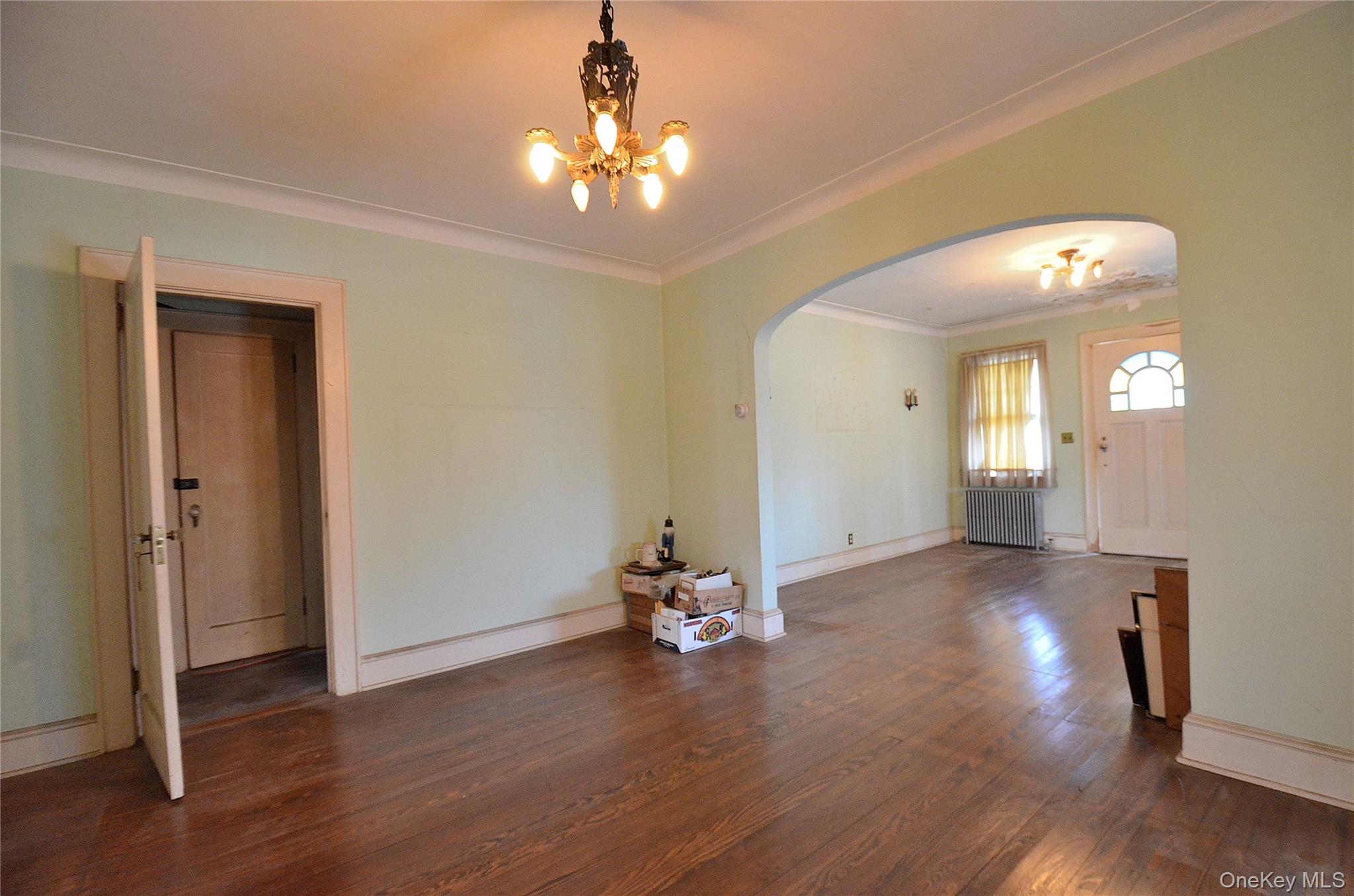2586 Riverside Drive — photo 9