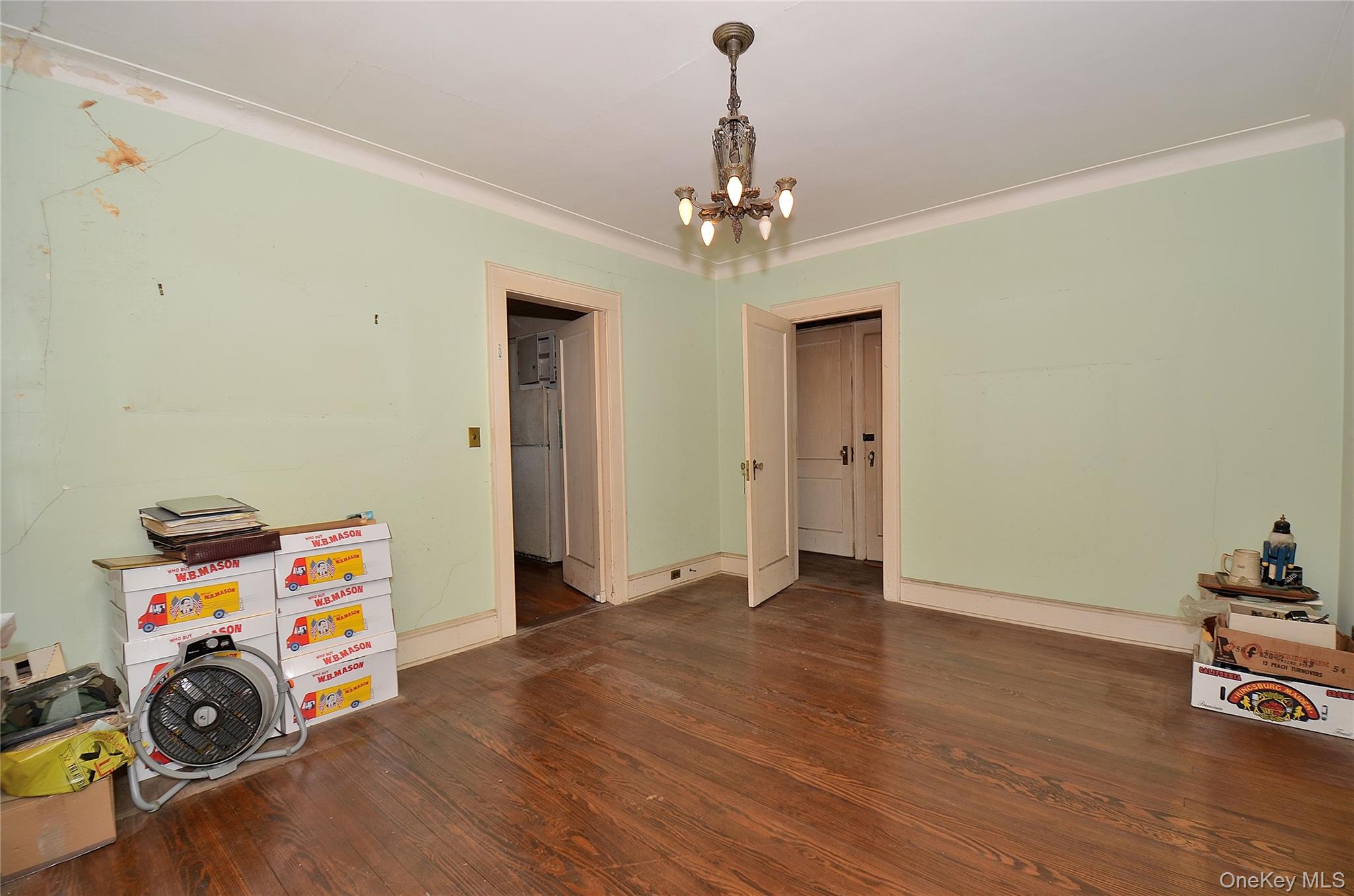 2586 Riverside Drive — photo 10