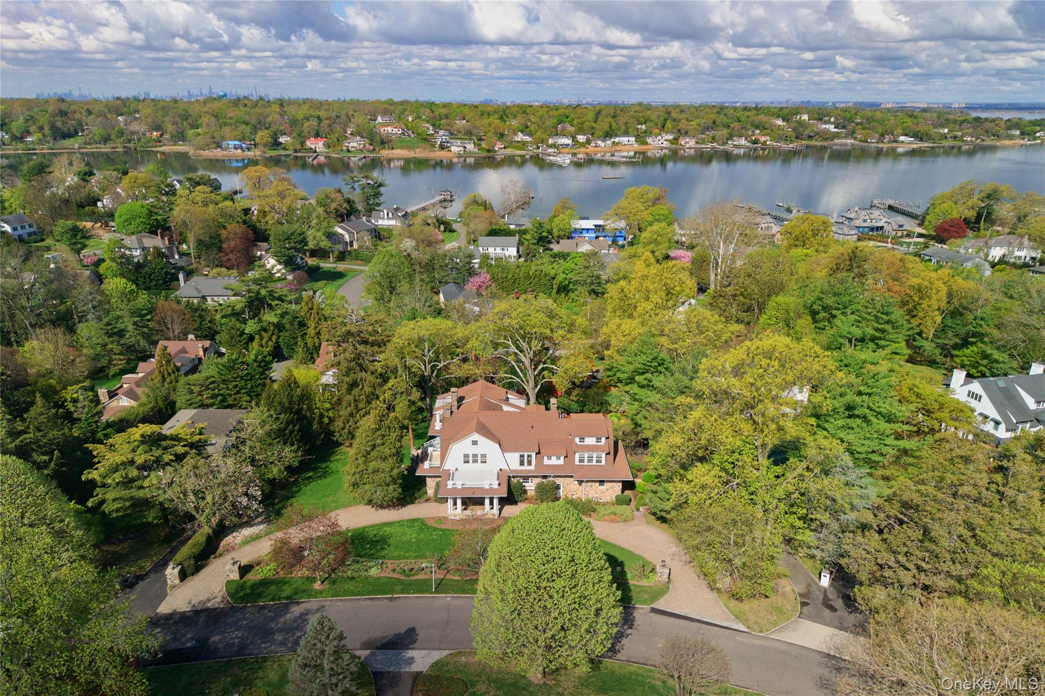 25 West Drive — photo 36