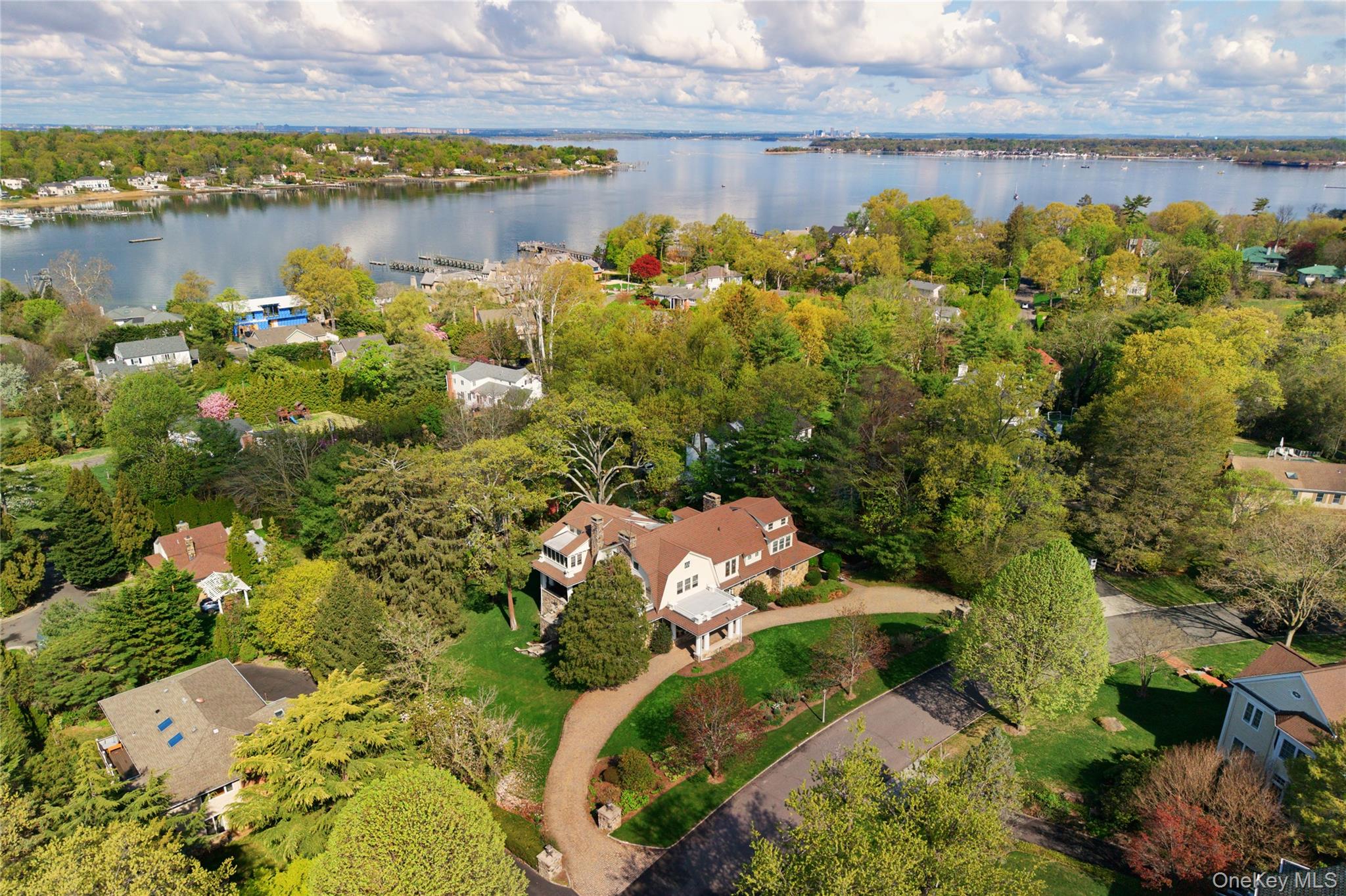 25 West Drive — photo 4
