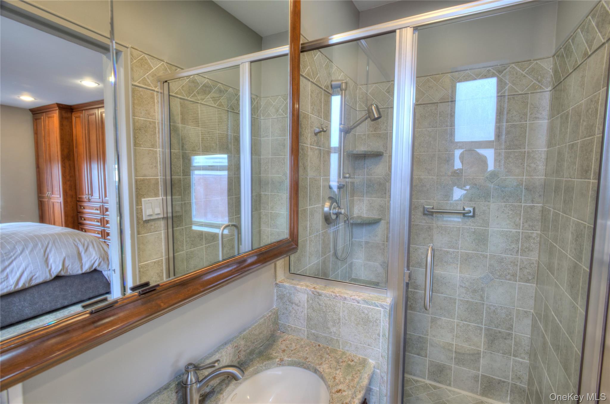 75 Middle Neck Road #4-G — photo 17