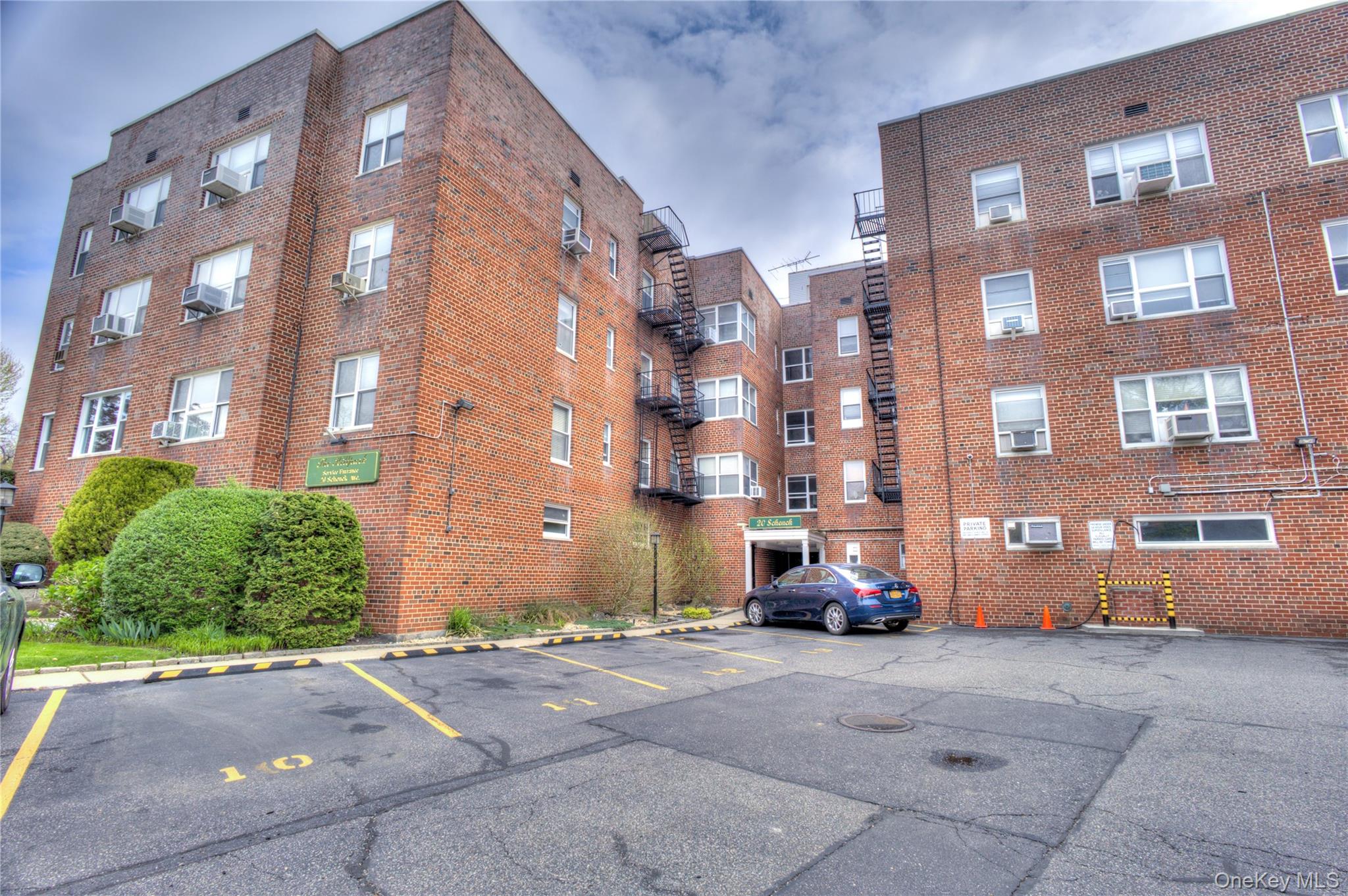 75 Middle Neck Road #4-G — photo 29